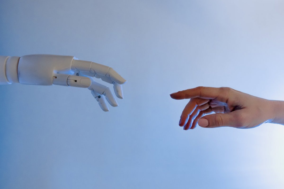 Forget the 'Black Box' Issue or How to Make Users Trust AI